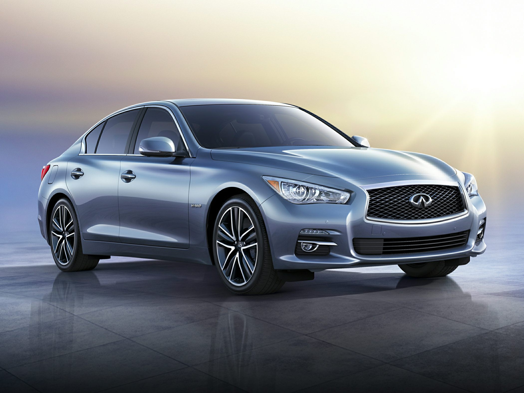 Infiniti Q50 Hybrid Voiture hybride Essais, prix, caractéristiques