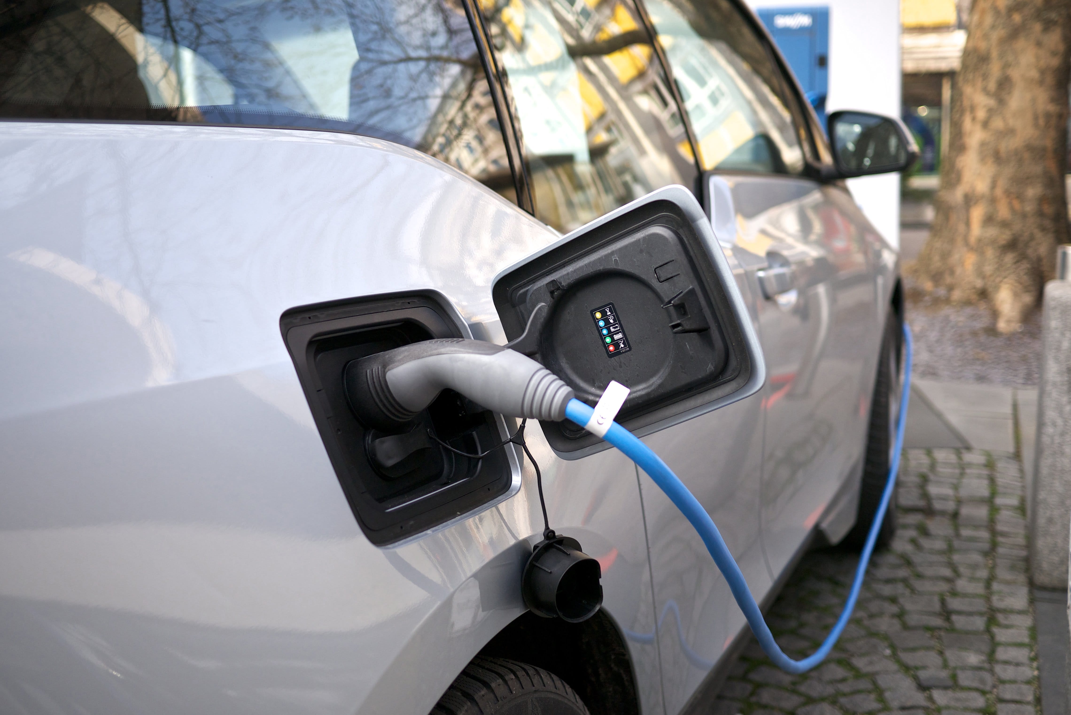 recharge-voiture-électrique
