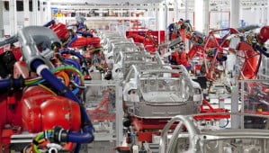 Tesla Motors va équiper son usine en vue d’une augmentation de la production en 2014