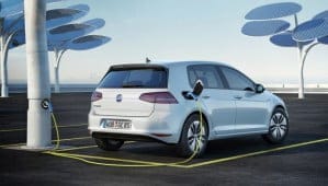 Adoption des véhicules électriques : Volkswagen souligne l’importance de l’appui gouvernemental