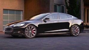 Tesla : une batterie de 100 kWh pour bientôt