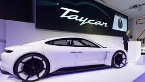Voiture de sport électrique : la Mission-E devient la Porsche Taycan