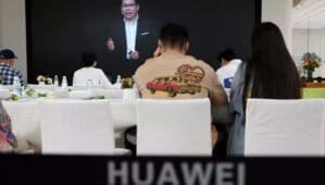 Le véhicule électrique Aito M7 propulsé par Huawei fait sensation en Chine