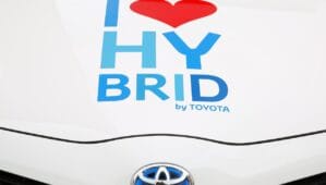 Voiture Hybride ou Hybride rechargeable : Que choisir ?