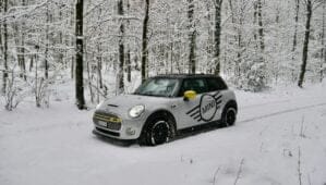 L’Épreuve du Froid : Le Grand Test des Voitures Électriques en Hiver
