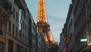 L’Europe face au défi des voitures électriques chinoises : entre mesures protectionnistes et enjeux de compétitivité