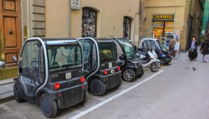 Californie: fin d’un passe-droit pour les voitures électriques — le signal que l’Europe ne doit pas ignorer