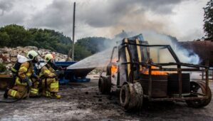 Incendie d’un VE dans un garage: ce que l’affaire du Colorado révèle pour nos maisons… et pour les pompiers français