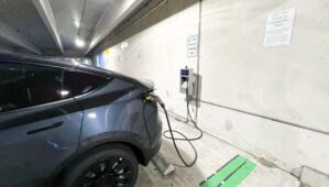 Feu Vert change de mains : qui entretiendra nos électriques demain ?