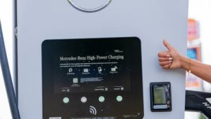 Voiture électrique: Berlin ouvre ses aides aux marques chinoises, Paris pousse le “contenu local” — l’axe franco-allemand sous tension